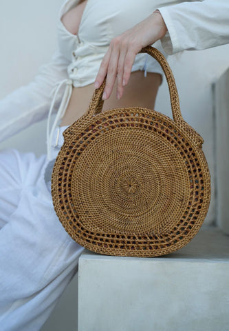 Hana round rattan bag